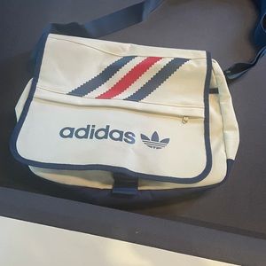 Very cool vintage white Adidas messenger bag